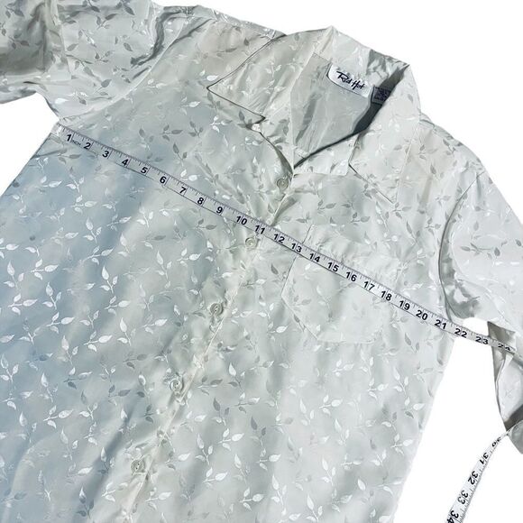 Vintage White Self Patterned Blouse - Picture 9 of 11